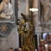 A Napoli si ripete il miracolo della liquefazione del sangue di San Gennaro