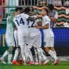 La Lazio batte il Venezia 2-0 e aggancia Roma e Inter in testa