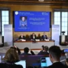 Il premio Nobel per la fisica a Francis Halzen