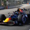 Verstappen padrone a Singapore: pole davanti a Leclerc e Hamilton
